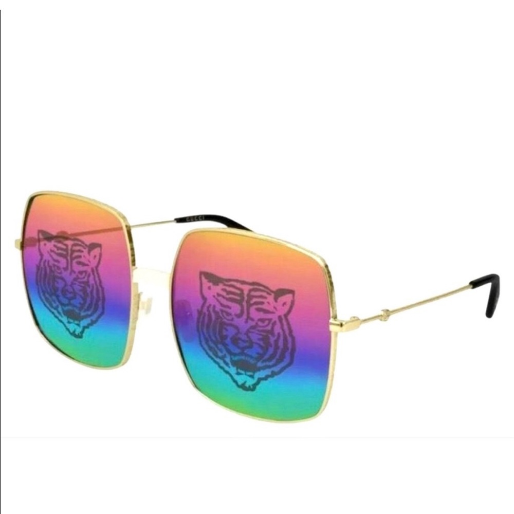 New sold out authentic Gucci tiger hologram sunglasses